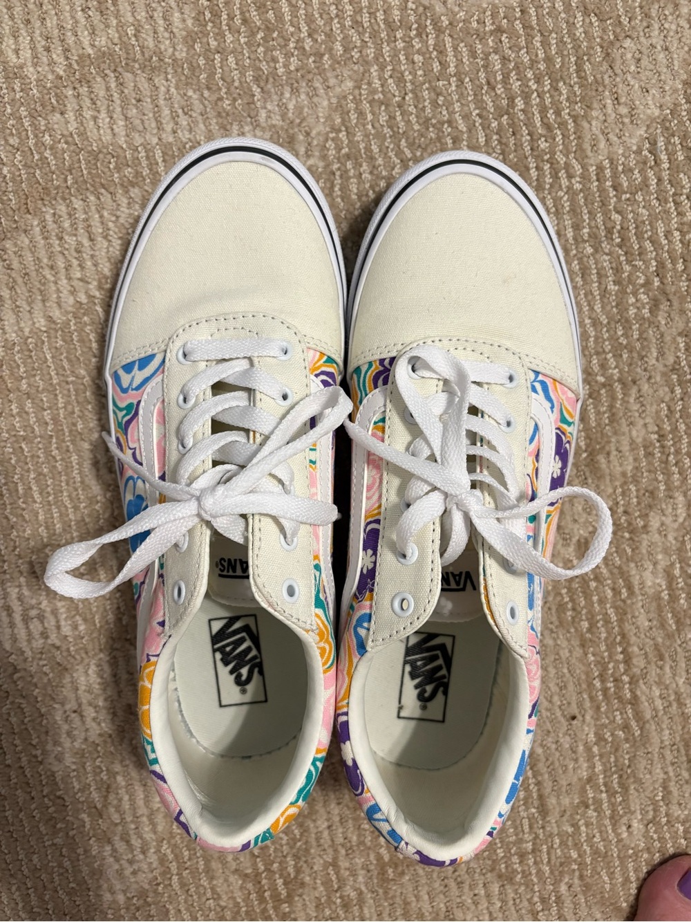 Vans White Canvas Low-Top Sneakers with Multicolor Floral Pattern - Picture 3 of 8